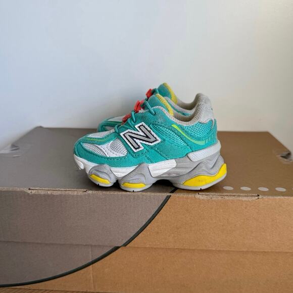New Balance 9060 ‘Cyan Burst’ Toddler Sneakers- SZ 4 C - Picture 5 of 16